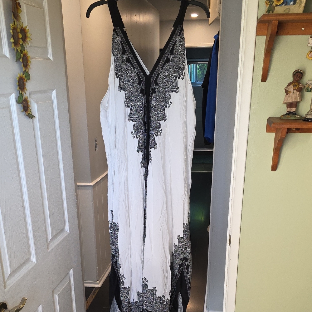 Roaman's Black and White Dress